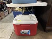 COLEMAN ROLLING ICE CHEST