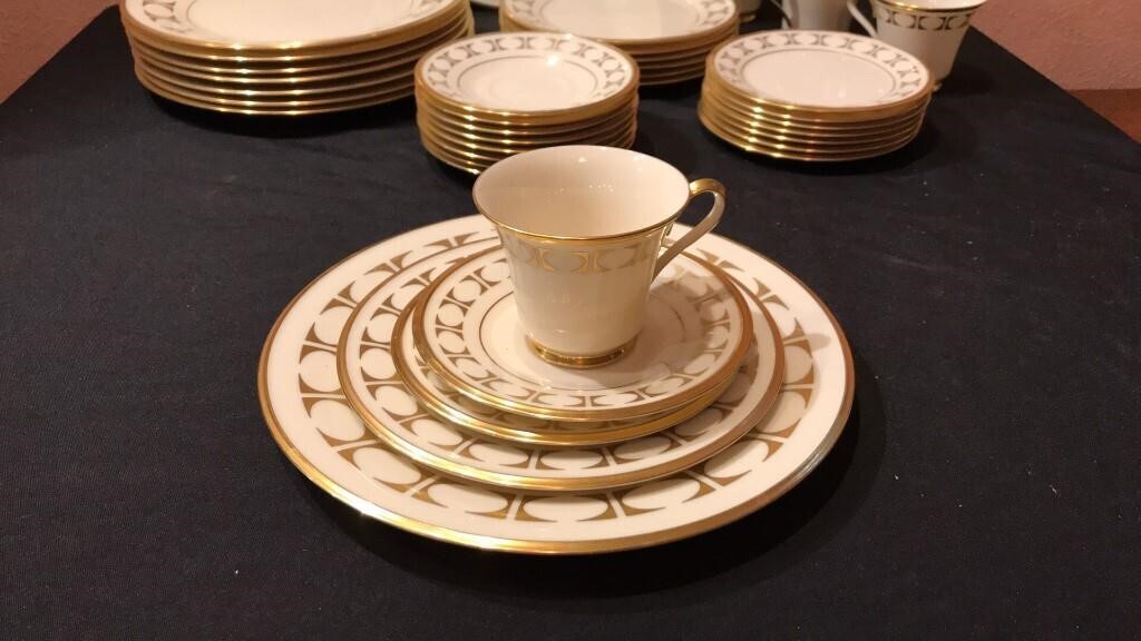 Lenox Tempo China 39 Pieces Svc for 8