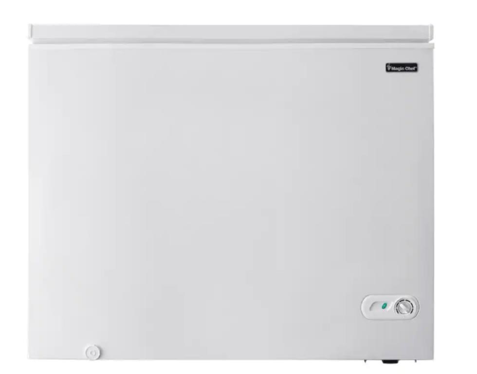 MAGIC Chef 7.0 cu. ft. Chest Freezer in White | Live and Online ...