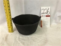Cast Iron Pot 10 " Diameter