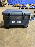 Igloo 52 Quart Cooler new