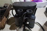 SWIFT BRAND FIELD BINOCULARS