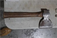 PLUMB VINTAGE CAMP HATCHET