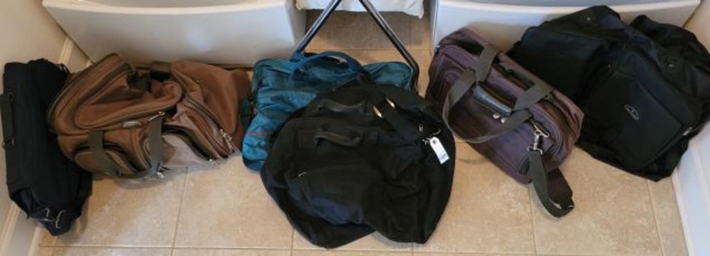 GROUP OF LUGGAE, SAMSONITE, MISC