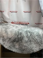 CLoud shag rug in Grey and white 120"