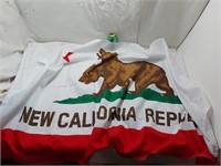 Grand drapeau New California Republic 35"×59"