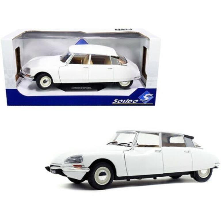 Citroen D Special 1972 - Scale: 1:18