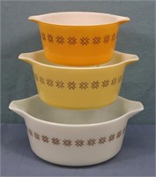 (3) Vintage Pyrex Town & Country Casseroles