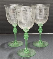 (AQ) Etched Glass And Uranium Stem Wine Glasses