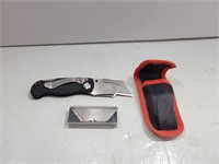 CRAFTSMAN Folding Utility Knife with Razors