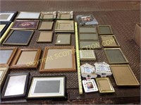 35 new picture frames 2"x3" to 8"x10"