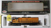 Atlas Master Series Maine Central GP-38 Loco 9107