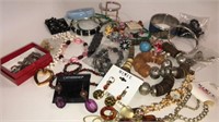 Vintage Costume Jewelry Fashion Rings, Charms,