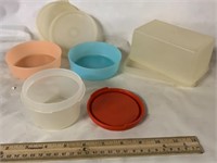 TUPPERWARE CONTAINERS WITH LIDS