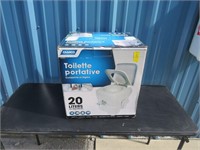 Out Door Portable Camping Toilet, apps new in box
