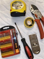 MIXED TOOLS (AS PICTURED)