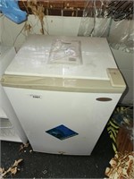 Haier Refrigerator Freezer, works