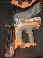 RIDGID 18V 16-Ga 2-1/2" Straight Finish Nailer