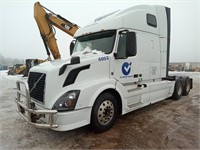 2013 Volvo D13 T/A Highway Tractor