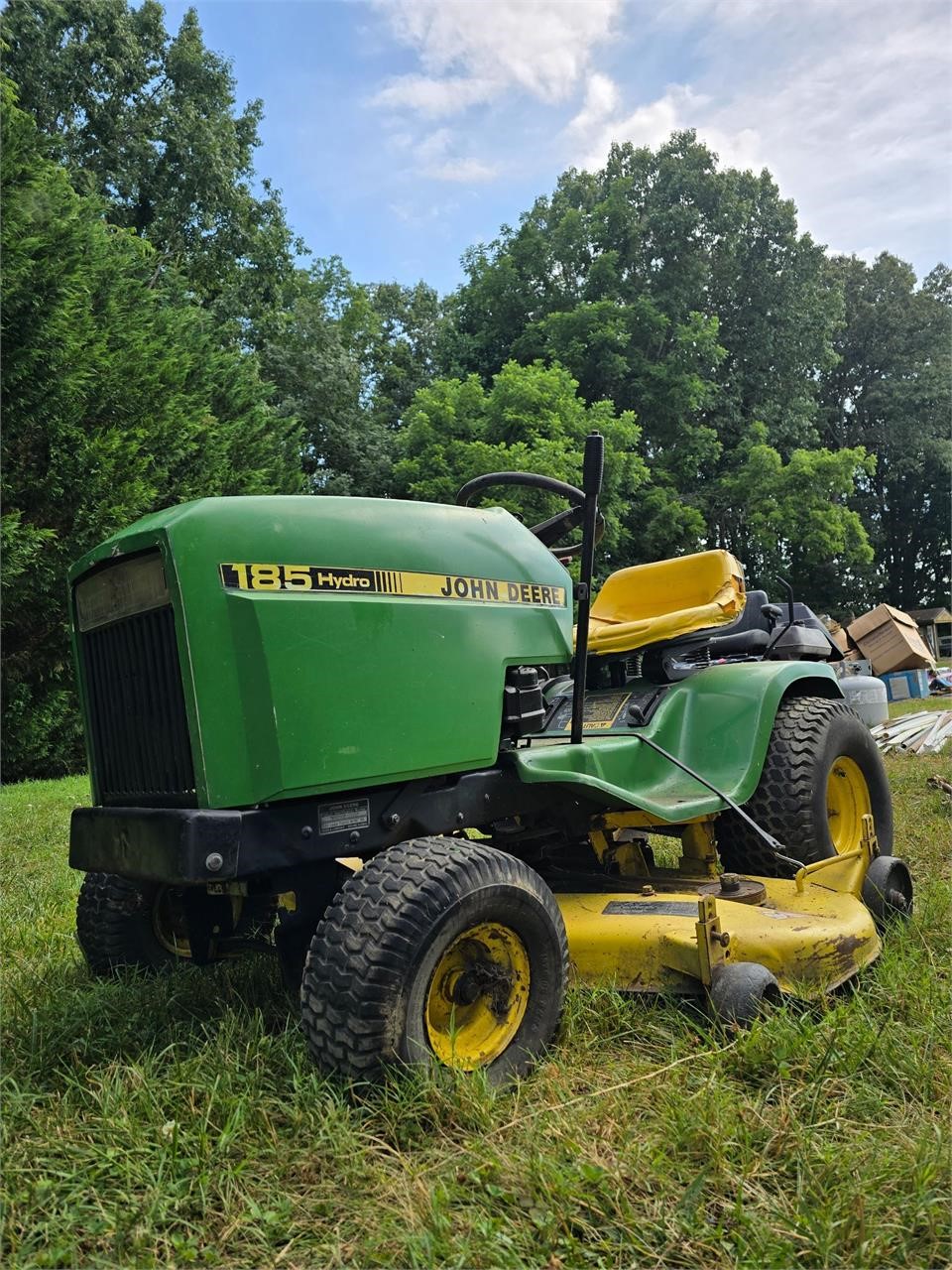 John Deere 185 Hydro Lawn Mower