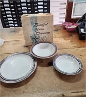 Salem Stoneware Dinnerware 2 bowls 1 plate