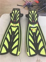 Oceanic dive fins. Size 12 or larger