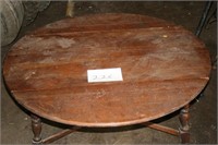 40" ROUND TABLE..NEEDS CLEANED