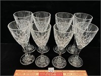 PRETTY LOT OF VARIOUS SIZES WINE GLASSES