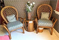 Rattaan Table & 2 Chairs