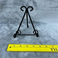 Small Metal Easel Stand