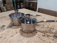 Stainless steel soup pots, 2 with lids