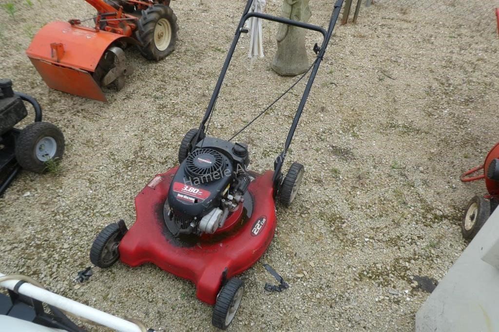 Tecumseh Yard Machine push lawn mower 3.8 hp 22"