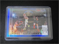 2019-20 HOOPS STEPHEN CURRY COURTSIDE PRIZM