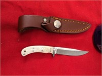 Small Hunting Knife w/ Sheath 5" long