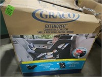 Graco -Covertible Car seat
