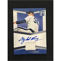 2016 Panini Gaylord Perry Auto Jersey Card 44/99