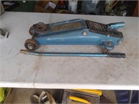 Floor jack - 2 ton