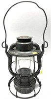 Dietz Vesta C.V. RY. lantern with embossed clear