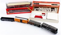 Tyco Steam Locomotive Kit & Cars HO Scale