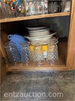 LOT OF GLASS DRINKWARE