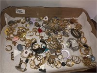 Lot of jewelry