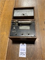 Vintage Ampmeter