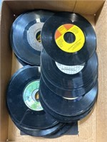 Lot of 40 Vintage Vinyl 45-Records. No