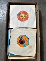 Lot of 40 Vintage Vinyl 45-Records. Chuck