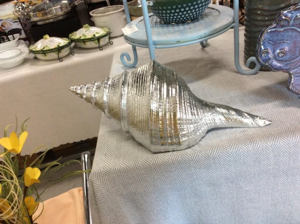 Silver shell decor