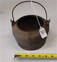 Vintage No.2 Cast Iron Hinged Cauldron 6" x 4.5"