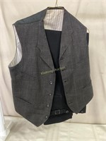 Men’s?? vest and pants.