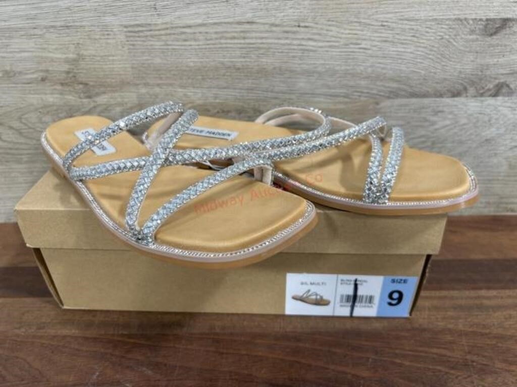 Women’s size 9 Steve Madden sandals