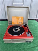 Vintage GE Automatic record player, tested