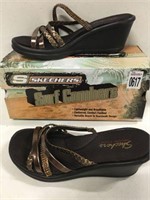 SKECHERS WOMENS SHOES SZ US 9